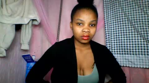 Snapshot of kiarah_69 chatting on July 14, 2:05 am kiarah 69 online show from July 14, 2:05 am