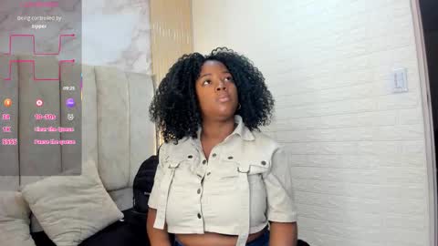 Snapshot of kiarazafira chatting on September 13, 10:15 am kiarazafira online show from September 13, 10:15 am