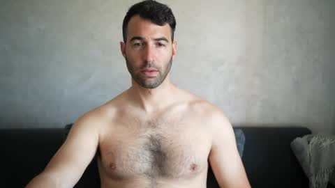 Manu online show from March 31, 8:15 am