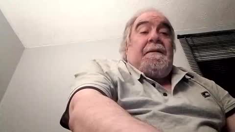 Snapshot of kickinme chatting on September 21, 2:02 am KICKINME online show from September 21, 2:02 am