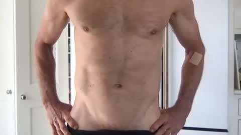 Snapshot of kicknbutt chatting on February 2, 7:01 pm Kicknbutt online show from February 2, 7:01 pm