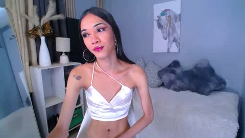 kieramoore online show from February 8, 9:03 am