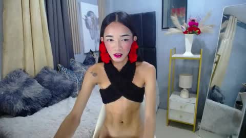 kieramoore online show from December 14, 11:04 am