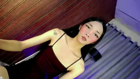 kieramoore online show from May 3, 5:46 am