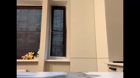 Snapshot of kierstenmorioka chatting on December 1, 12:10 pm Hey theremy name is Sofi online show from December 1, 12:10 pm