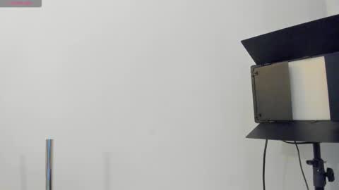 kiim01 online show from October 26, 5:30 pm