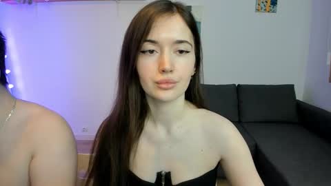 Snapshot of kiki_mcflurry chatting on February 5, 9:41 pm PavelPolly online show from February 5, 9:41 pm
