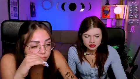 Snapshot of kiki_swan chatting on July 6, 7:16 pm kiki_swan online show from July 6, 7:16 pm