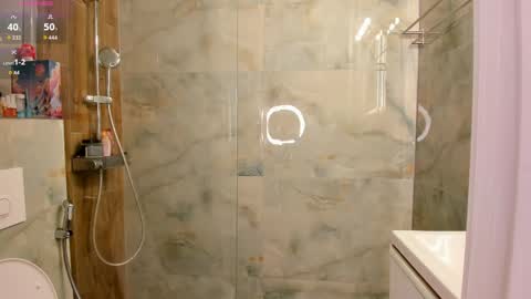 KikkoLee online show from April 4, 4:26 pm