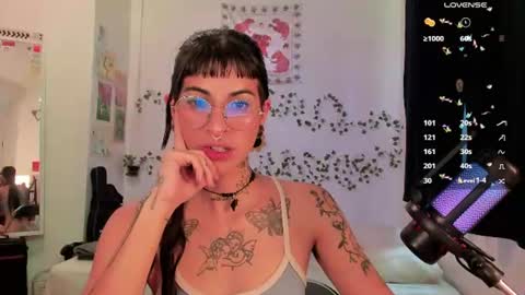 Snapshot of kila_moonlight444 chatting on June 24, 10:20 pm Bella online show from June 24, 10:20 pm