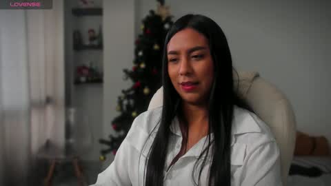 Snapshot of killaa01 chatting on December 27, 9:22 pm Alejandra online show from December 27, 9:22 pm