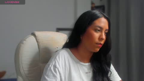 Snapshot of killaa01 chatting on February 3, 11:47 pm Alejandra online show from February 3, 11:47 pm