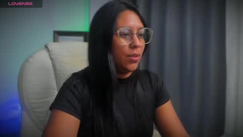 Snapshot of killaa01 chatting on February 15, 12:48 am Alejandra online show from February 15, 12:48 am