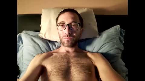 Snapshot of killua1993 chatting on October 23, 11:09 am kingstoned online show from October 23, 11:09 am