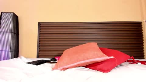 kim online show from February 27, 8:42 pm