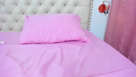 Snapshot of kim_eli chatting on February 26, 11:59 pm kim_eli online show from February 26, 11:59 pm