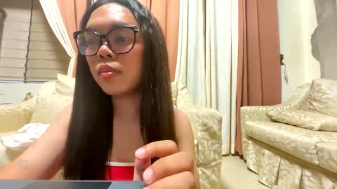 KYLIE online show from April 7, 1:00 pm