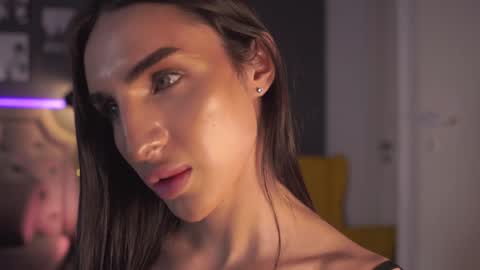 Kim Oberlin online show from December 29, 8:04 pm