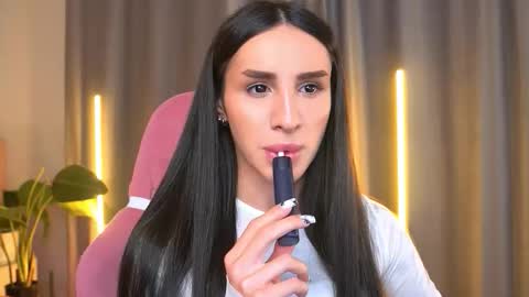 Kim Oberlin online show from November 14, 4:06 pm