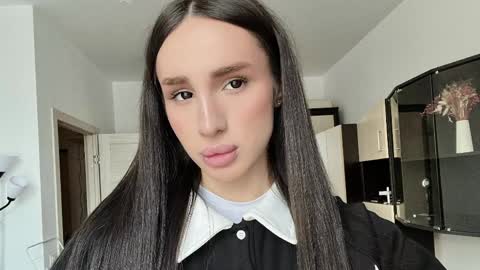 Kim Oberlin online show from April 10, 4:01 pm