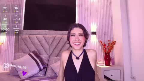 Snapshot of kim_ritz chatting on June 10, 8:19 pm Kim online show from June 10, 8:19 pm