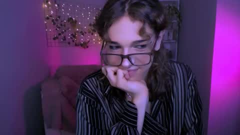 kim online show from September 14, 8:08 pm