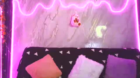 Snapshot of kima_20 chatting on November 1, 11:51 pm kima_20 online show from November 1, 11:51 pm