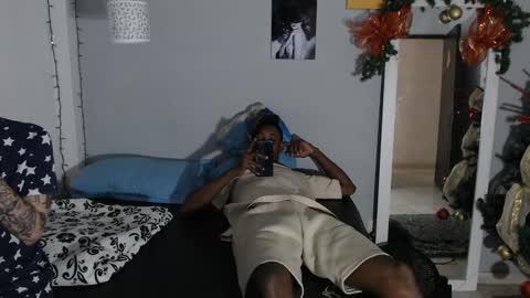 Snapshot of kimandyuk chatting on December 18, 7:30 pm Kim Yuk online show from December 18, 7:30 pm