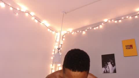 Snapshot of kimandyuk chatting on January 3, 10:19 pm Kim Yuk online show from January 3, 10:19 pm