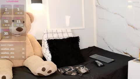 Snapshot of kimberly_diaz1 chatting on February 14, 5:53 pm kimberly_diaz1 online show from February 14, 5:53 pm