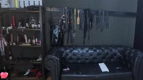  KIMBERLY SWAN  online show from November 23, 3:34 pm