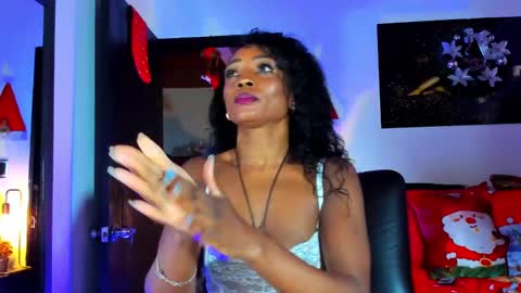 Kimberly Banks online show from December 14, 11:39 am