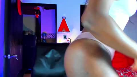 Kimberly Banks online show from December 29, 2:17 am