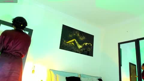 Kimberly Banks online show from April 14, 9:59 am