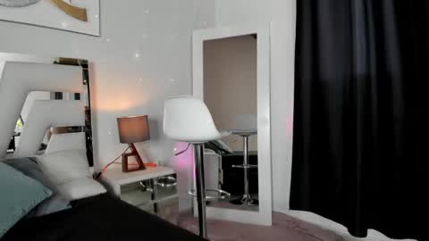 Snapshot of kimberlycoxxx chatting on December 22, 11:20 pm kimberly online show from December 22, 11:20 pm