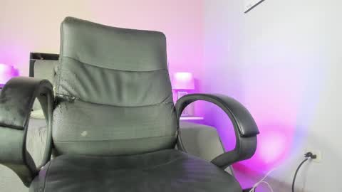 Snapshot of kimberlycoxxx chatting on March 1, 2:26 am kimberly online show from March 1, 2:26 am