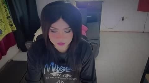 Snapshot of kimberlygati2 chatting on May 11, 11:13 pm Kimberly Polizzi online show from May 11, 11:13 pm