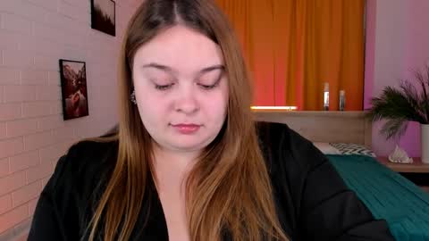 Snapshot of kimberlymaran chatting on December 10, 9:12 am The one that you wont be able to forget online show from December 10, 9:12 am