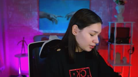 kimclarks online show from November 21, 1:43 pm