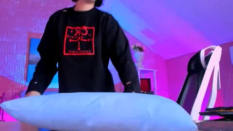 kimclarks online show from February 27, 5:02 pm