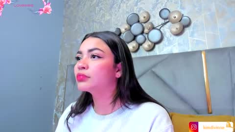  KIM  online show from November 5, 2:44 am