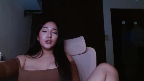 Snapshot of kimhugeisforyou chatting on April 13, 6:46 pm Siobe Lim online show from April 13, 6:46 pm