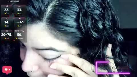 Kimmi online show from February 3, 6:57 pm