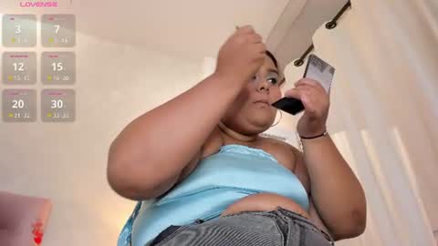 Snapshot of kimmie_kaboom_ chatting on July 3, 6:58 pm Karla online show from July 3, 6:58 pm