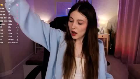  Your Kimmie  follow me  online show from April 7, 7:20 am