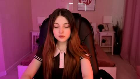 Snapshot of kimmie_shine chatting on May 3, 4:02 pm Your Kimmie follow me online show from May 3, 4:02 pm