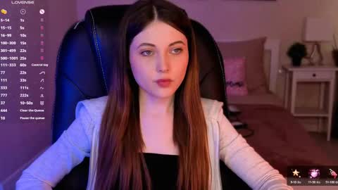 Snapshot of kimmie_shine chatting on May 13, 3:53 pm Your Kimmie follow me online show from May 13, 3:53 pm