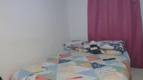 Snapshot of kimmy94192 chatting on January 22, 11:56 am kimmy94192 online show from January 22, 11:56 am