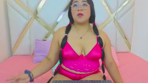 Kimmy  online show from May 16, 10:36 am