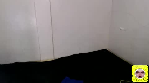 kim ejara online show from December 9, 12:01 am